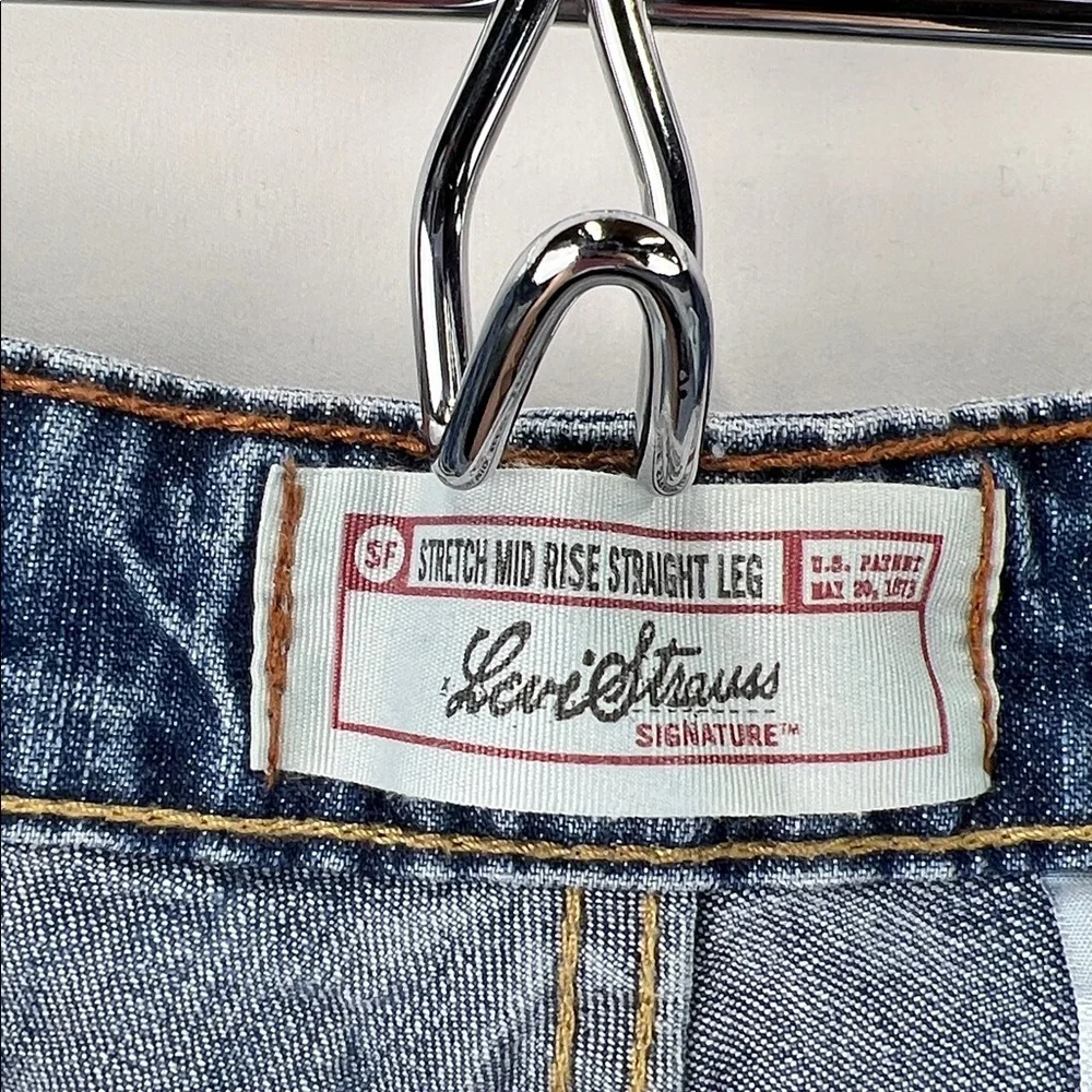 Levi - Women’s Jeans - Size 16 Short - Mid Rise - Straight